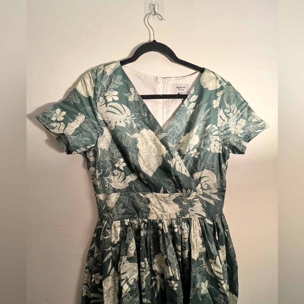 Unique Vintage Green and White Floral Dress